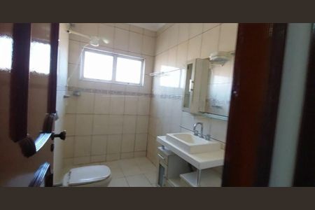 Casa à venda com 3 quartos, 250m² em Jardim Susana, São Paulo