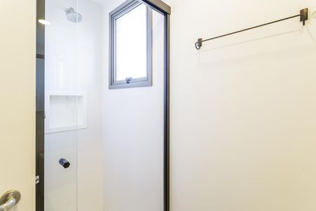 Apartamento para alugar com 74m², 2 quartos e 1 vaga Apartamento para alugar com 74m², 2 quartos e 1 vagaBanheiro da Suíte 1