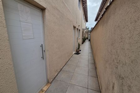 Quintal de casa de condomínio para alugar com 2 quartos, 85m² em Nova Mirim, Praia Grande