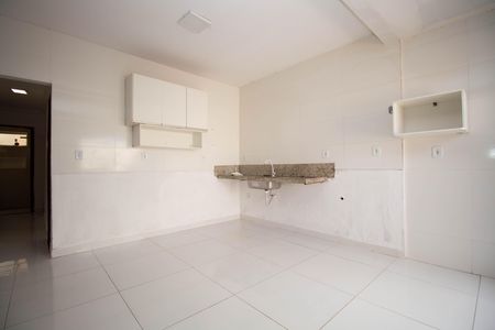 Casa para alugar com 80m², 2 quartos e 2 vagas Casa para alugar com 80m², 2 quartos e 2 vagasCozinha