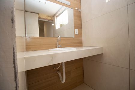 Casa para alugar com 80m², 2 quartos e 2 vagas Casa para alugar com 80m², 2 quartos e 2 vagasBanheiro da Suíte