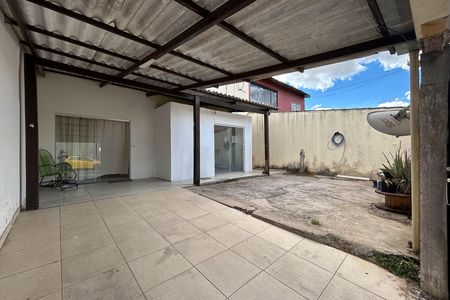 Casa para alugar com 80m², 2 quartos e 2 vagas Casa para alugar com 80m², 2 quartos e 2 vagasGaragem