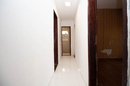 Casa para alugar com 80m², 2 quartos e 2 vagas Casa para alugar com 80m², 2 quartos e 2 vagasCorredor