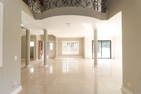 Casa para alugar com 4 quartos, 800m² em Horto Florestal, São Paulo
