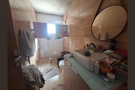 Casa para alugar com 80m², 2 quartos e 5 vagas Casa para alugar com 80m², 2 quartos e 5 vagasBanheiro social