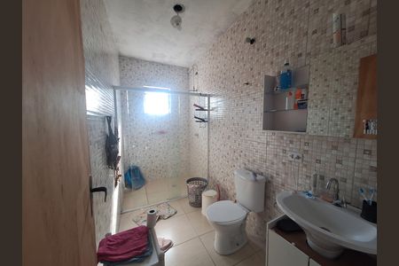 Casa para alugar com 80m², 2 quartos e 5 vagas Casa para alugar com 80m², 2 quartos e 5 vagasBanheiro social