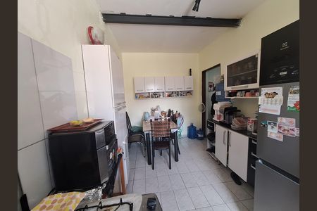 Casa para alugar com 80m², 2 quartos e 5 vagas Casa para alugar com 80m², 2 quartos e 5 vagasCozinha