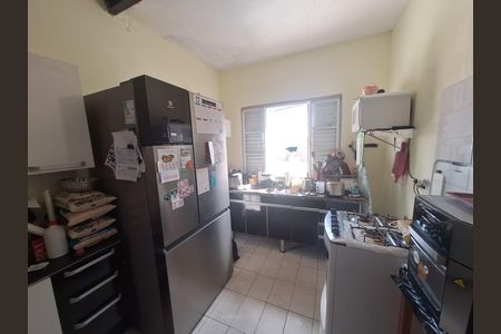 Casa para alugar com 80m², 2 quartos e 5 vagas Casa para alugar com 80m², 2 quartos e 5 vagasCozinha