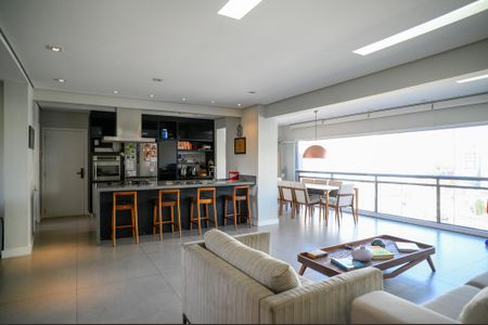 Apartamento à venda com 252m², 3 quartos e 4 vagas Apartamento à venda com 252m², 3 quartos e 4 vagasSala