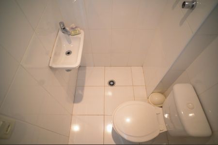 Apartamento à venda com 252m², 3 quartos e 4 vagas Apartamento à venda com 252m², 3 quartos e 4 vagasBanheiro de Serviço