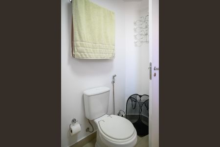 Apartamento à venda com 252m², 3 quartos e 4 vagas Apartamento à venda com 252m², 3 quartos e 4 vagasBanheiro Quarto 1 - Suite