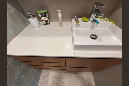 Apartamento à venda com 173m², 3 quartos e 2 vagas Apartamento à venda com 173m², 3 quartos e 2 vagasSuíte 2 - Banheiro