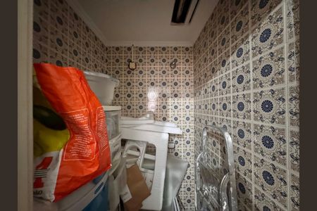 Apartamento à venda com 173m², 3 quartos e 2 vagas Apartamento à venda com 173m², 3 quartos e 2 vagasÁrea de Serviço - Banheiro