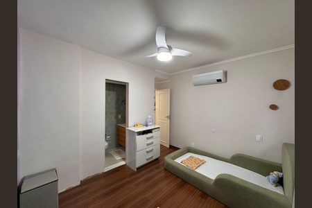 Apartamento à venda com 173m², 3 quartos e 2 vagas Apartamento à venda com 173m², 3 quartos e 2 vagasSuíte 2