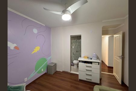 Apartamento à venda com 173m², 3 quartos e 2 vagas Apartamento à venda com 173m², 3 quartos e 2 vagasSuíte 2