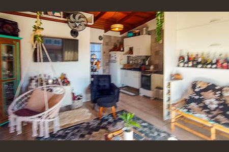 Casa à venda com 80m², 2 quartos e 1 vaga