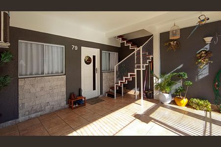 Casa à venda com 80m², 2 quartos e 1 vaga