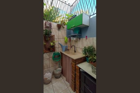 Casa à venda com 80m², 2 quartos e 1 vaga