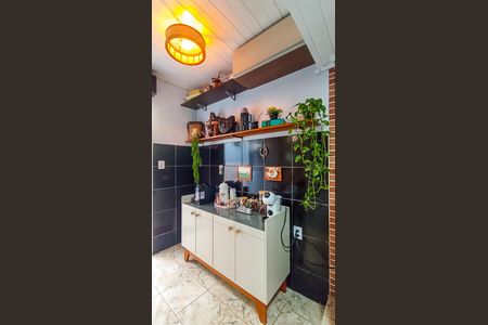 Casa à venda com 80m², 2 quartos e 1 vaga