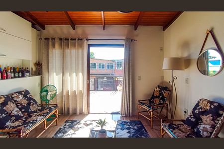 Casa à venda com 80m², 2 quartos e 1 vaga