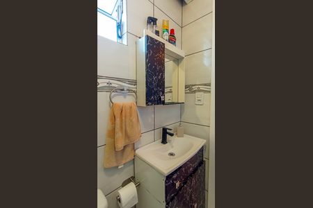 Casa à venda com 80m², 2 quartos e 1 vaga