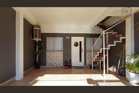 Casa à venda com 80m², 2 quartos e 1 vaga