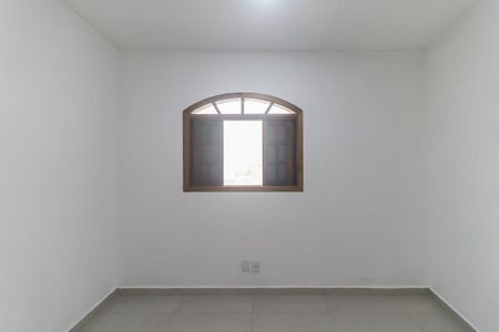 Quarto de casa para alugar com 1 quarto, 50m² em Jardim Camila, Mogi das Cruzes