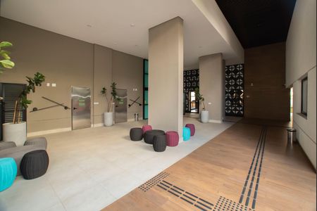 Apartamento à venda com 67m², 2 quartos e 1 vaga Apartamento à venda com 67m², 2 quartos e 1 vagaHall de entrada/Hall social