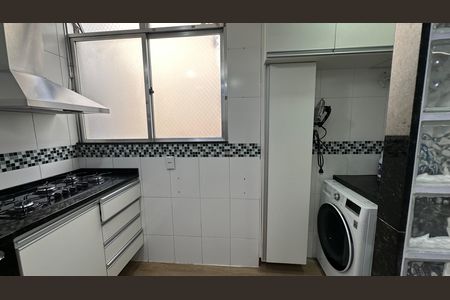 Apartamento à venda com 109m², 3 quartos e 1 vagaÁrea de Serviço