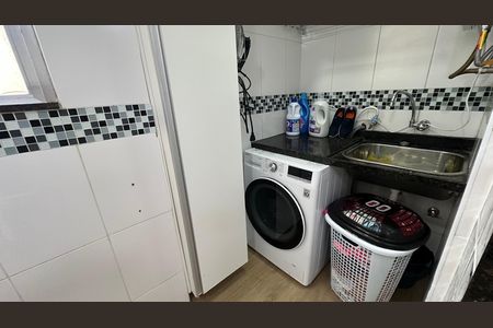 Apartamento à venda com 109m², 3 quartos e 1 vagaÁrea de Serviço