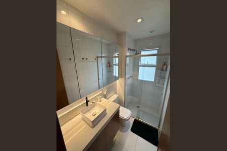Apartamento à venda com 94m², 2 quartos e 2 vagasBanheiro 