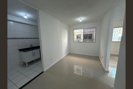 Sala de apartamento para alugar com 2 quartos, 45m² em Água Santa, Rio de Janeiro