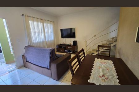Casa à venda com 120m², 2 quartos e 1 vagaSala de Jantar