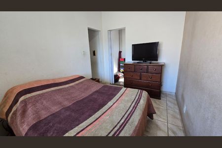 Casa à venda com 120m², 2 quartos e 1 vagaQuarto