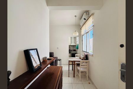 Sala de apartamento à venda com 1 quarto, 45m² em Copacabana, Rio de Janeiro