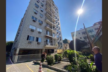 Apartamento para alugar com 72m², 2 quartos e 1 vaga