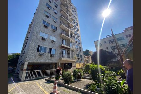 Apartamento para alugar com 72m², 2 quartos e 1 vaga