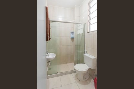 Banheiro de kitnet/studio para alugar com 1 quarto, 24m² em Praça da Bandeira, Rio de Janeiro