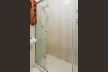 Banheiro de kitnet/studio para alugar com 1 quarto, 24m² em Praça da Bandeira, Rio de Janeiro