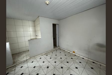 Sala/Quarto de casa para alugar com 1 quarto, 24m² em Vila Valqueire, Rio de Janeiro