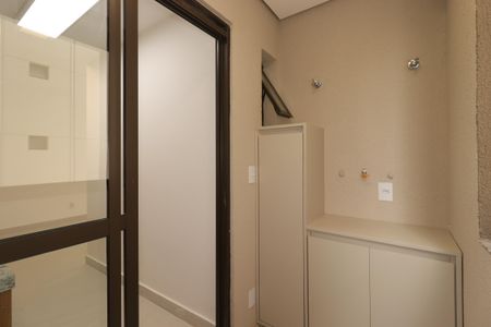 Apartamento para alugar com 56m², 2 quartos e 1 vagaÁrea de Serviço