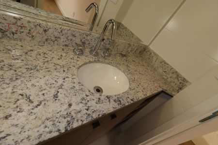 Apartamento para alugar com 56m², 2 quartos e 1 vagaBanheiro da Suíte - Pia