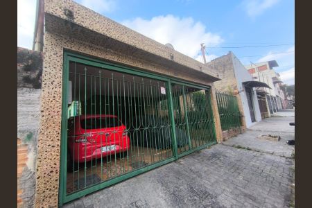 Garagem de casa à venda com 3 quartos, 250m² em Vila Nhocuné, São Paulo