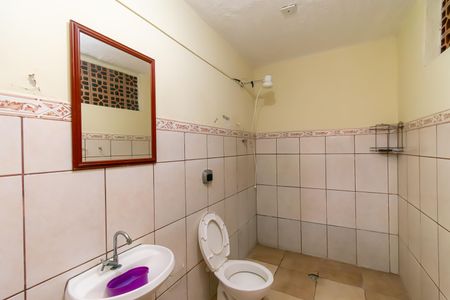 Banheiro 2 de casa à venda com 5 quartos, 110m² em Quinta da Paineira, São Paulo