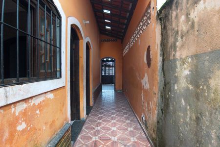 Casa para alugar com 80m², 2 quartos e 1 vagaCorredor lateral 