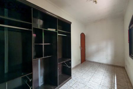 Casa para alugar com 80m², 2 quartos e 1 vagaQuarto