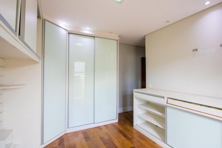 Apartamento para alugar com 127m², 3 quartos e 2 vagas Apartamento para alugar com 127m², 3 quartos e 2 vagasQuarto 1 - Suíte