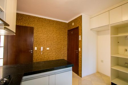 Apartamento para alugar com 127m², 3 quartos e 2 vagas Apartamento para alugar com 127m², 3 quartos e 2 vagasCozinha