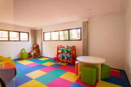 Apartamento para alugar com 127m², 3 quartos e 2 vagas Apartamento para alugar com 127m², 3 quartos e 2 vagasÁrea comum - Brinquedoteca