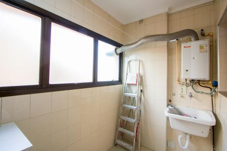 Apartamento para alugar com 127m², 3 quartos e 2 vagas Apartamento para alugar com 127m², 3 quartos e 2 vagasÁrea de serviço